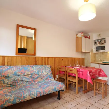 Apartment Pour 4 Au Centre De Lanslevillard, Balcon, Parking - Fr-1-508-201 *