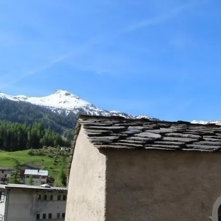 Pour 4 Au Centre De Lanslevillard, Balcon, Parking
