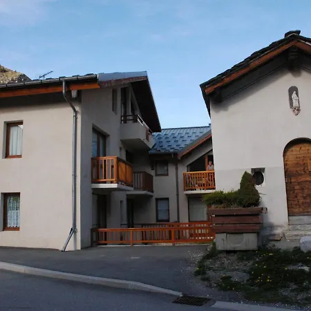Pour 4 Au Centre De Lanslevillard, Balcon, Parking * Lanslevillard